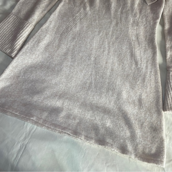 Cult Gaia- Edna Knit Off Shoulder Mini Dress in Off White Size Large - Picture 4 of 9